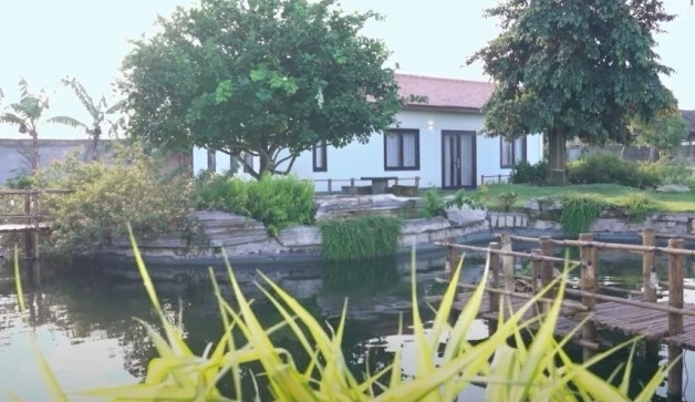 Nhiều người còn ví biệt thự của Trường Giang - Nhã Phương giống như "công viên". Nguồn ảnh: YouTube Trường Giang