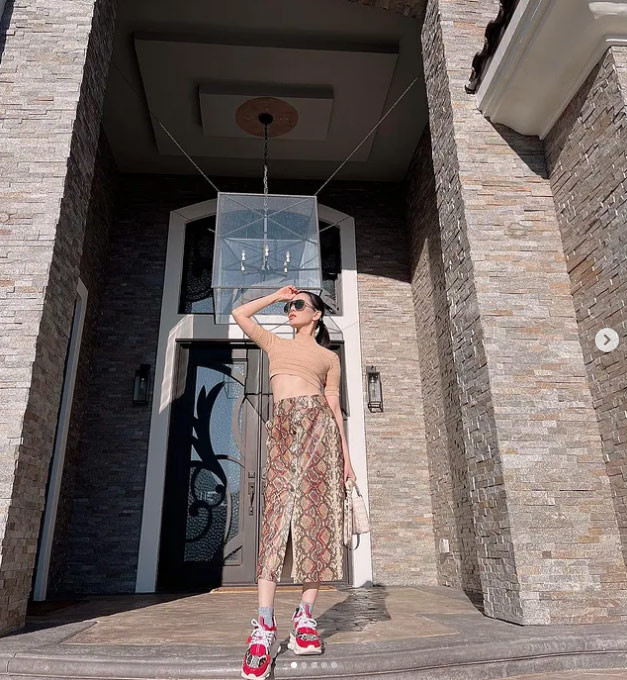 Ngoài ra, nữ ca sĩ còn sở hữu một căn biệt thự khác tại Mỹ có diện tích lên đến 400m2.