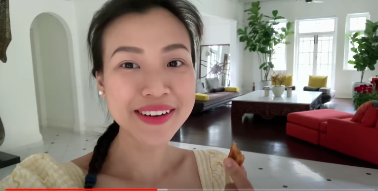 Dù tuổi đời lên tới 80 năm nhưng căn nhà chưa hề xuống cấp. Ảnh chụp màn hình