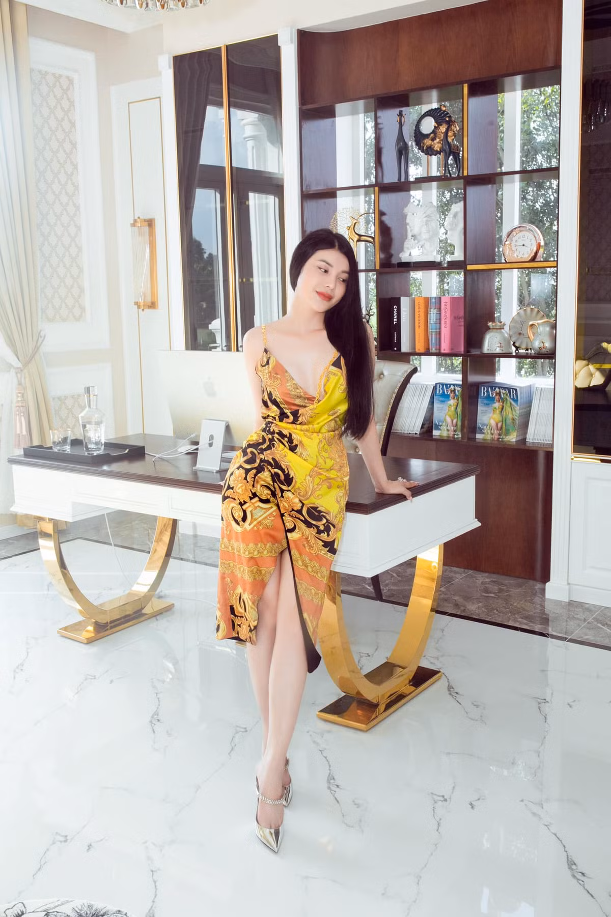 "Ngọc nữ Bolero" chia sẻ ngân sách dự kiến cho căn biệt thự là 30 tỷ. Tuy nhiên, do đúng đợt dịch nên chi phí bị đội lên, cuối cùng tổng chi phí xây dựng, hoàn thiện căn biệt thự lên tới 46 tỷ đồng. Ảnh: FB Lily Chen