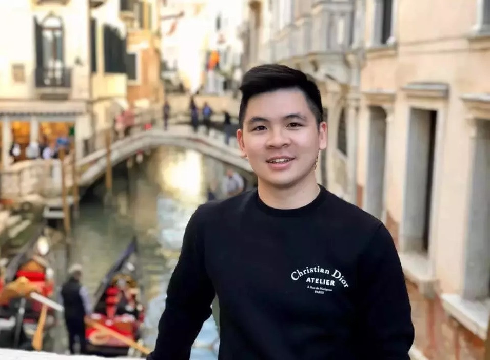 Vinh Quang nói: "Hôm nay, tôi nhìn những gương mặt ở đây tôi thấy từ cảm nhận mọi người đã nỗ lực vượt qua một mùa Covid-19, chúng ta đang đối diện với trận đấu đầu tiên rất khó khăn. Tôi rất mong thời điểm này chúng ta vượt qua những thách thức. Covid-19 không chỉ riêng CLB Hà Nội chúng ta phải đối diện". Ảnh: Vietnamnet