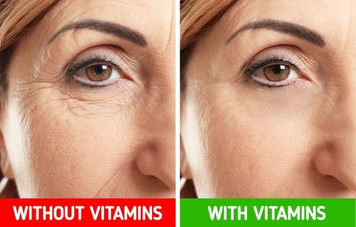 2. Thiếu chất chống oxy hóa Vitamin A, C, E và kali rất cần thiết cho một làn da khỏe mạnh. Các chuyên gia khuyên bạn nên ăn nhiều rau hơn, đặc biệt là cà rốt, bí, cà chua và các loại rau lá xanh. Bạn cũng nên bổ sung dầu ô liu vào chế độ ăn uống của mình.