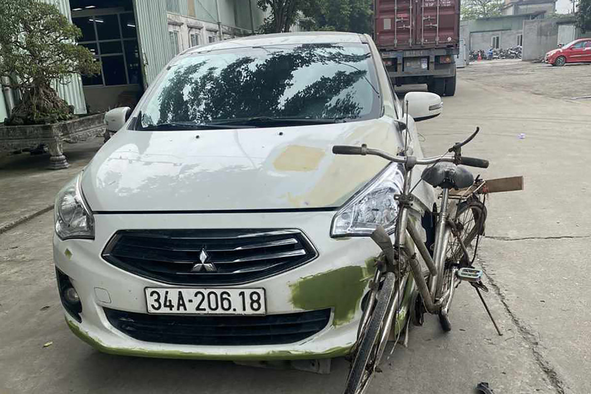 Hải Dương: Khởi tố tài xế gây tai nạn chết người rồi bỏ trốn - Hình 2 Hai Duong: Khoi to tai xe gay tai nan chet nguoi roi bo tron-Hinh-2