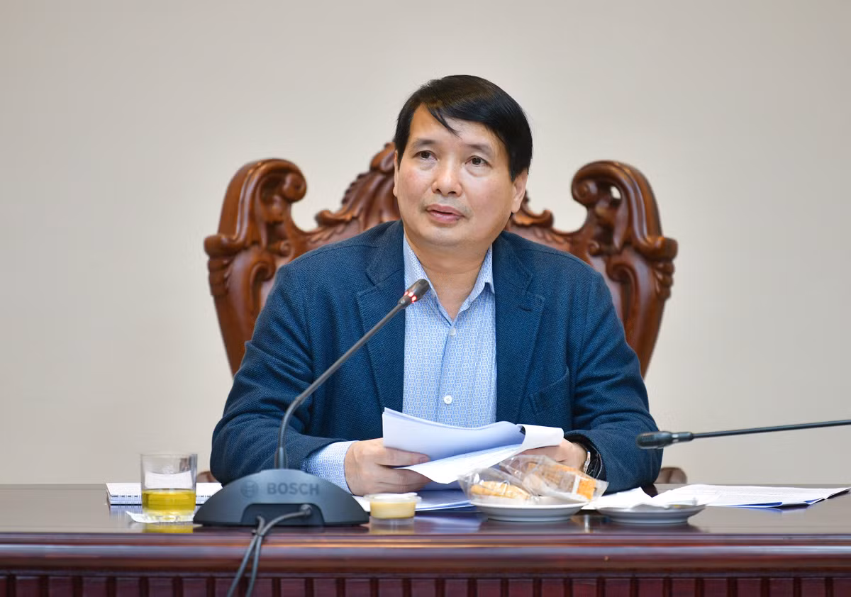 Ông Phạm Thái Hà, Phó Chủ nhiệm Văn phòng Quốc hội, Trợ lý Chủ tịch Quốc hội mới đây bị Cơ quan CSĐT Bộ Công an khởi tố, bắt giam về tội "Lợi dụng chức vụ, quyền hạn gây ảnh hưởng đối với người khác để trục lợi". Ông Hà bị bắt trong vụ án xảy ra tại Công ty Cổ phần Tập đoàn Thuận An và các đơn vị, tổ chức có liên quan.