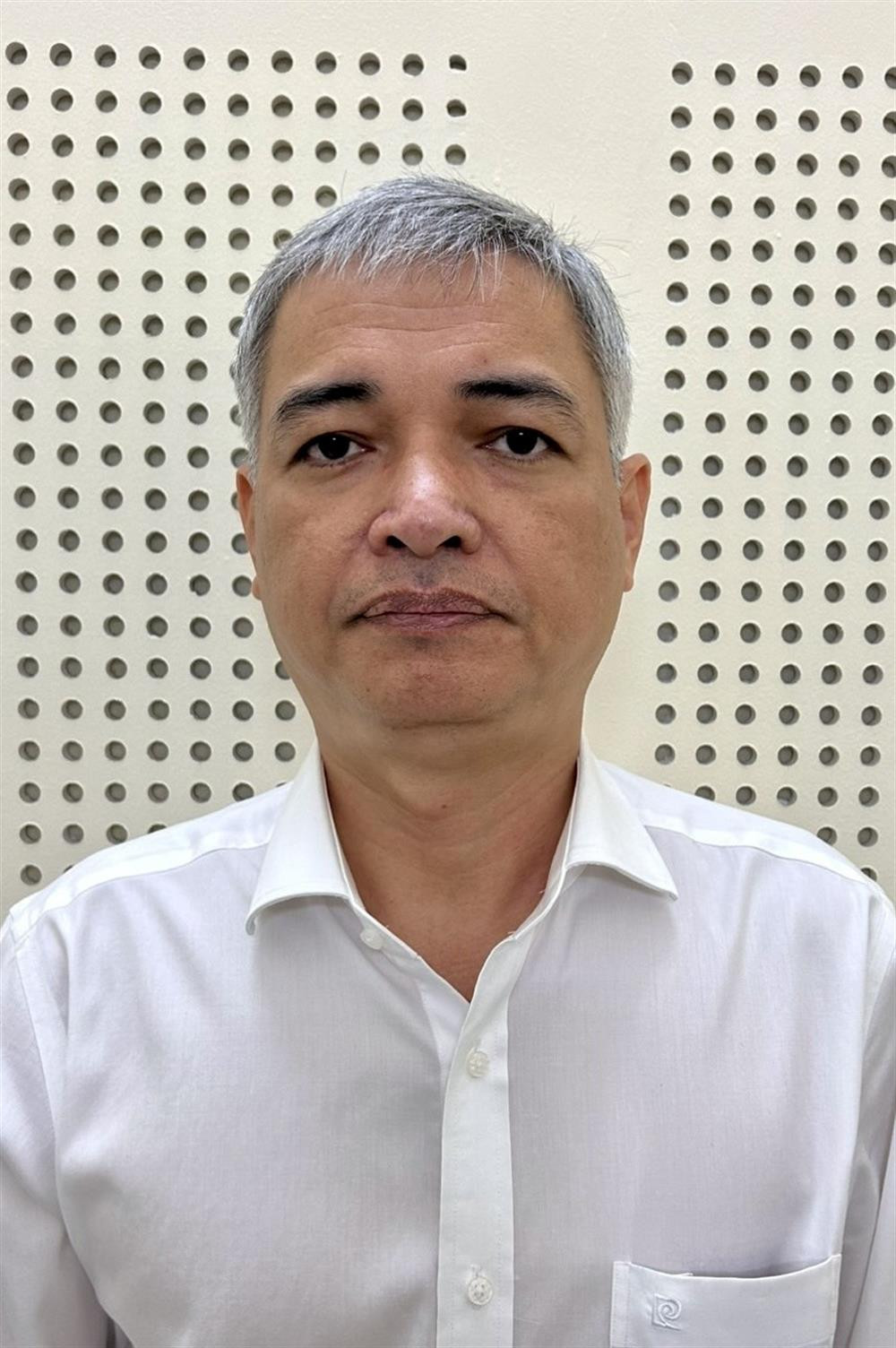 Lê Duy Minh – Giám đốc Sở Tài chính TTP HCM, nguyên Cục trưởng Cục Thuế TP HCM và Phan Kiến Anh, Giám đốc Chi nhánh Phân phối Sản phẩm Lọc dầu Nghi Sơn bị khởi tố tội nhận hối lộ.