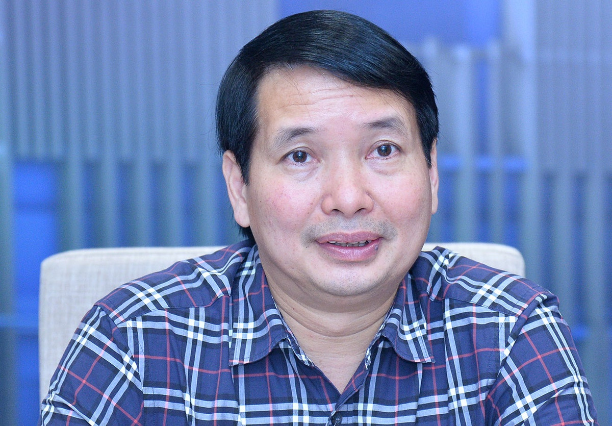 Lai chuyen loi dung quyen luc… phai tra gia nang nhat?!-Hinh-2