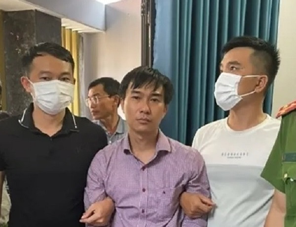 Lời khai của bác sĩ giết nữ nhân viên y tế rồi phi tang xác Loi khai cua bac si giet nu nhan vien y te roi phi tang xac