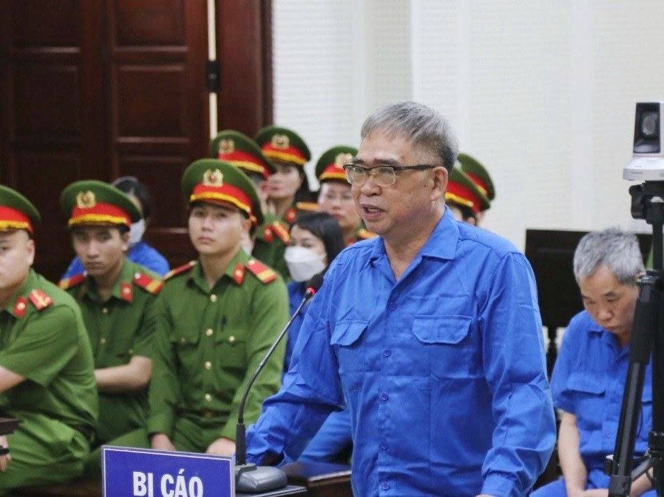 Ong Do Huu Ca linh an 10 nam tu