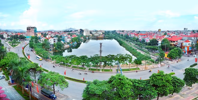 Tỉnh Vĩnh Phúc hiện có 9 đơn vị hành chính cấp huyện/thị bao gồm: 2 thành phố Vĩnh Yên và Vĩnh Phúc, cùng 7 huyện: Lập Thạch, Bình Xuyên, Sông Lô, Tam Đảo, Tam Dương, Vĩnh Tường, Yên Lạc.