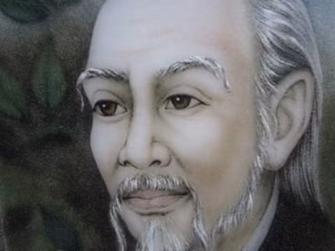 Theo sách "Hải Thượng y tông tâm lĩnh", Lê Hữu Trác (1720-1791) còn có biệt hiệu là Hải Thượng Lãn Ông (ông già lười). Ông sinh ra ở Hải Dương nhưng chủ yếu sống ở vùng Hương Sơn, Hà Tĩnh. Lê Hữu Trác và Tuệ Tĩnh được ghi nhận là 2 danh y lớn nhất của nước ta thời phong kiến.