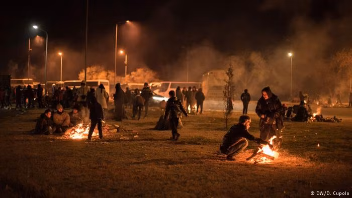 Nguoi ti nan co ro trong gia ret o Hy Lap-Hinh-10