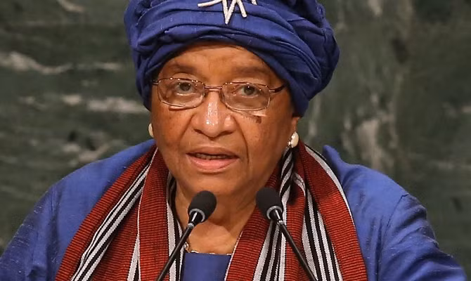 Nữ Tổng thống thứ 24 của Liberia, Ellen Johnson Sirleaf. Bà là nữ nguyên thủ quốc gia đầu tiên ở Châu Phi. Dù đã 77 tuổi nhưng bà Ellen vẫn đang điều hành đất nước.