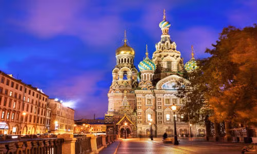 World Travel Awards từng bình chọn thành phố St.Petersburg của Nga là điểm đến tuyệt vời nhất Châu Âu. Du khách sẽ được khám phá những cung điện nguy nga, những nhà thờ có lịch sử hàng trăm năm.
