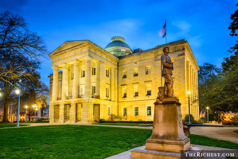 Ở Bắc Carolina, chơi bingo quá lâu là vi phạm pháp luật. Người chơi chỉ được phép chơi trong vòng không quá 5 giờ và giải thưởng tối đa không quá 500 USD.