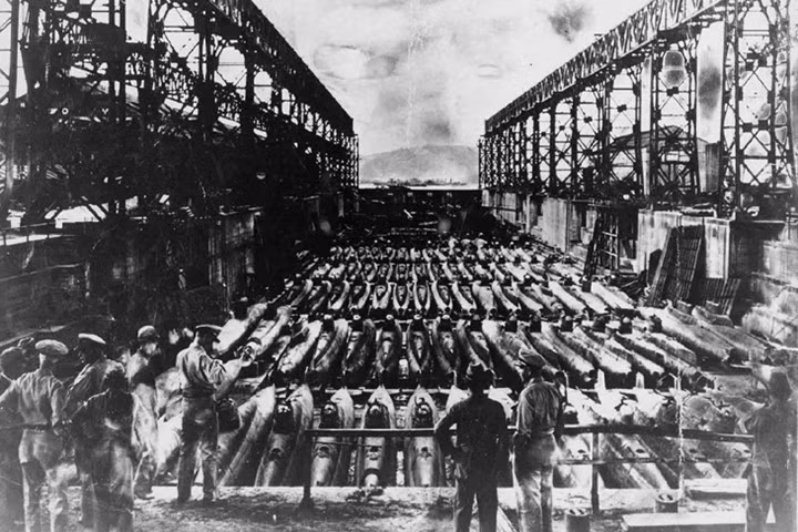 Mục đích ban đầu của tàu này là để triển khai phía trước hạm đội địch. Nhưng cuối cùng các tàu này được dùng để tấn công cảng của đối phương và bảo vệ bờ biển. 