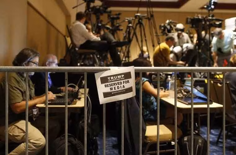 Một trong những mối lo khác của mọi người đó là tự do báo chí ở Mỹ có thể sẽ bị bóp nghẹt do những chính sách mà ngài tỷ phú Trump thiết lập khi làm ông chủ Nhà Trắng.