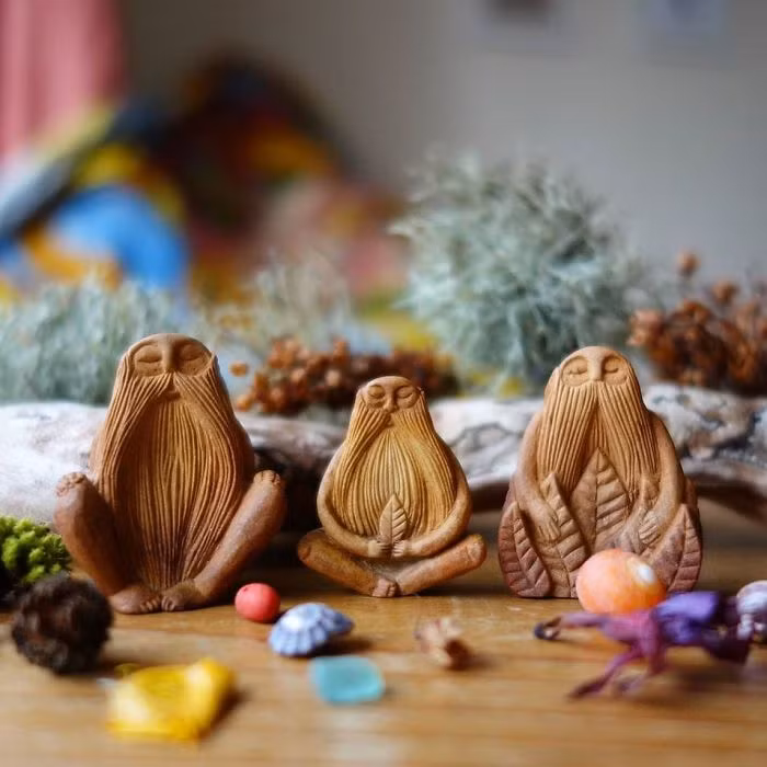 Kể từ lúc đó, nghệ nhân người Ailen đã liên tục sáng tạo tạo ra những tác phẩm điêu khắc nhỏ xíu với toàn bộ chi tiết tinh xảo lấy cảm hứng từ văn hóa dân gian Celtic. (Nguồn Bored Panda)