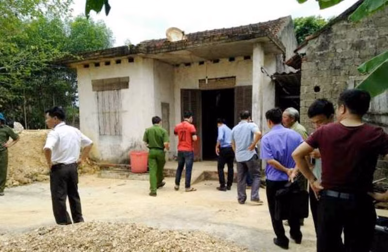 Bang hoang phat hien co giao tu vong voi nhieu vet chem