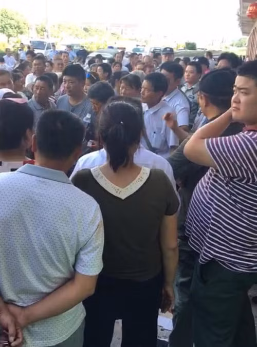 Chuyen la hom nay: Chong bat vo pha thai va su that nhuc nhoi xa hoi-Hinh-5