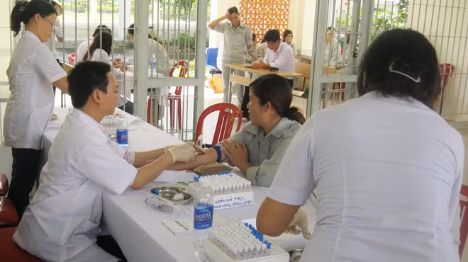 Tại Trung tâm luôn có 3 cán bộ y tế giàu kinh nghiệm trong việc điều trị cho người nghiện.