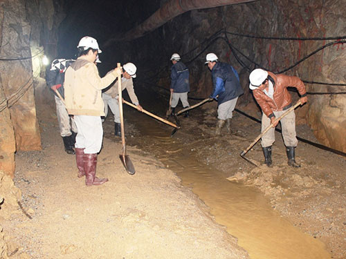 Nhiều đoạn hầm ở thủy điện Đạ Dâng thi công không an toàn.