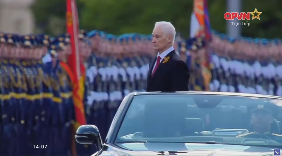 Viet Nam lan dau tham du le duyet binh Ngay Chien thang tren Quang truong Do-Hinh-58