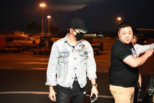 Bi Rain nhu Ninja den TPHCM tham gia chung ket HHVN 2016-Hinh-3