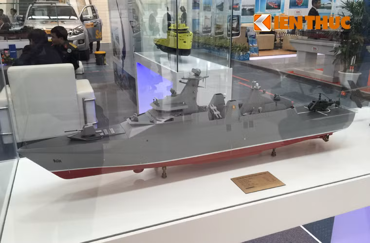 Đáng chú ý, thay vì hai mô hình với cấu hình khác nhau như lần giới thiệu tại Vietship 2014, lần này Damen chỉ mang tới triển lãm một cấu hình SIGMA-9814. Điều đó dấy lên những đồn đoán cho rằng đây có thể là cấu hình mà Việt Nam đặt mua.