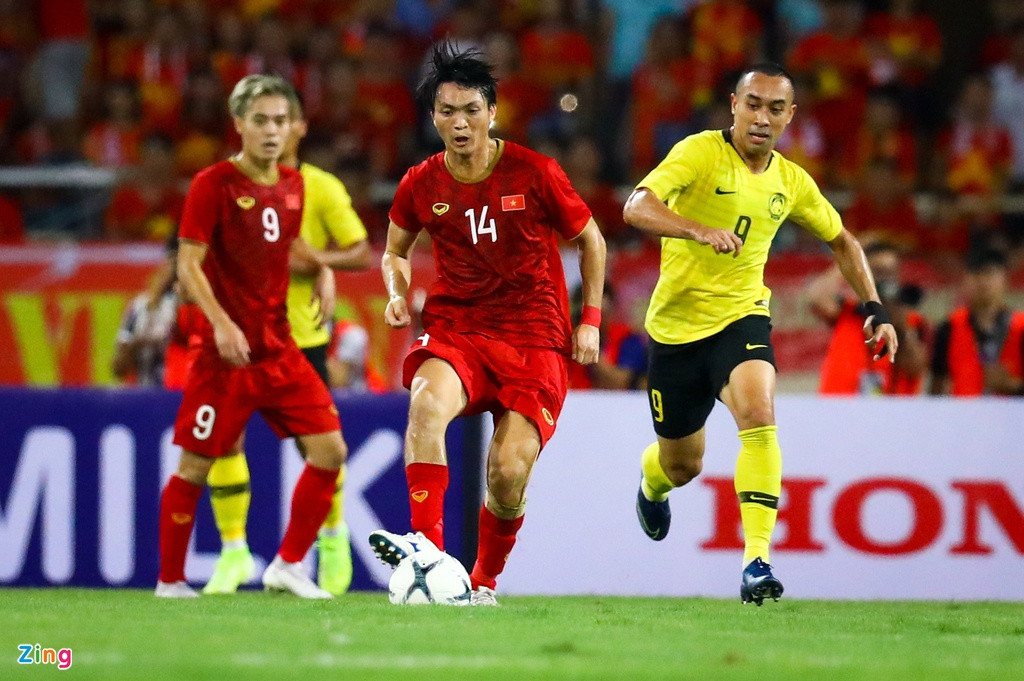 Tuyen Viet Nam dung tren Malaysia