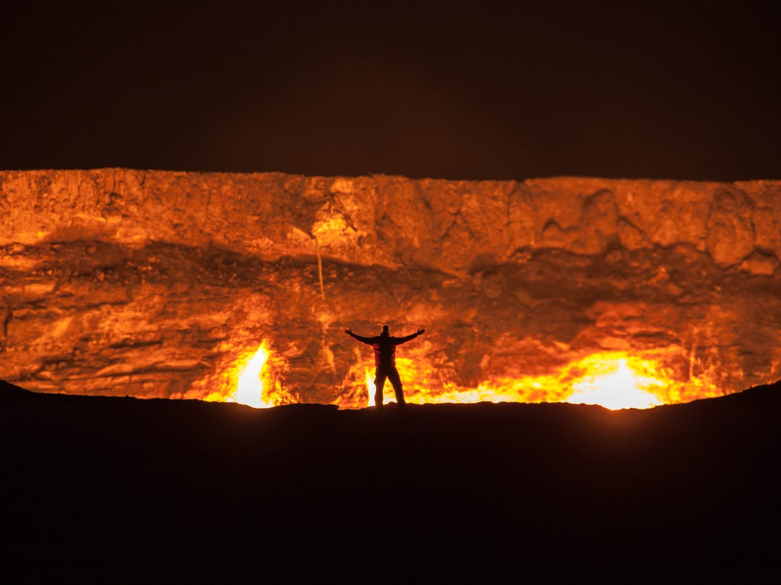 Trong quá trình các nhà khoa học tiến hành thăm dò địa chất, một giàn khoan đã vô tình đâm vào hang khí tự nhiên khổng lồ dưới lòng đất.