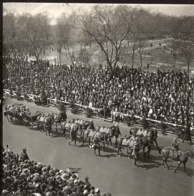 Một cuộc diễu hành mừng chiến thắng Thế chiến 1 ở thành phố New York, Mỹ được tổ chức vào tháng 3/1919.