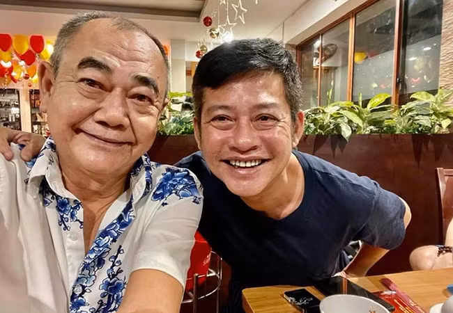 NSND Việt Anh khoe ảnh hội ngộ cùng đàn em Tấn Beo.