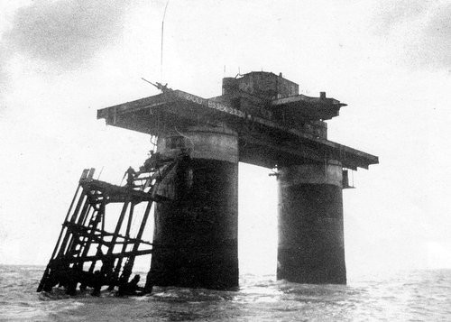 Theo đó, Sealand là một "quốc gia" không chính thức. Về sau, một số bạn bè của ông Paddy đến đây sinh sống. Nhờ vậy, dân số tăng lên hơn 10 người.