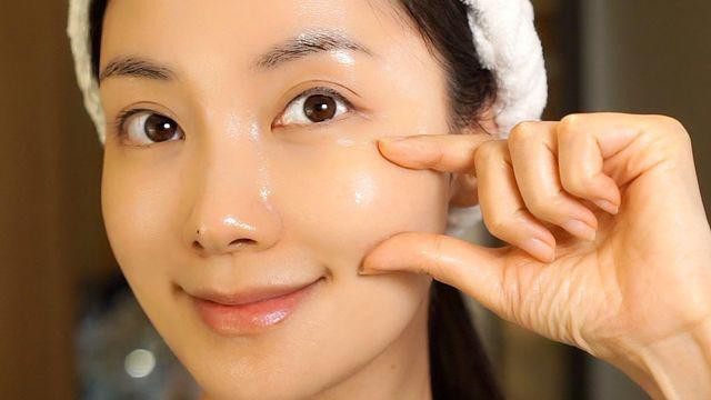 Beauty blogger hon 40 tuoi, da muot nho sieng dap mat na nay