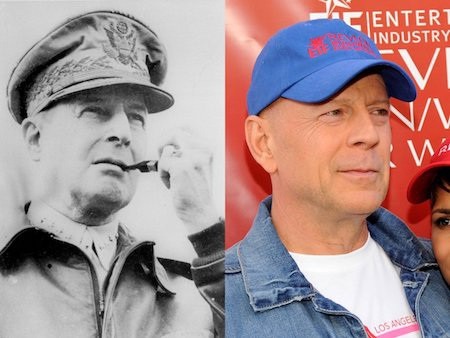 Tướng Douglas MacArthur nổi tiếng của nước Mỹ có một "bản sao" giống hệt là nam diễn viên Bruce Willis.