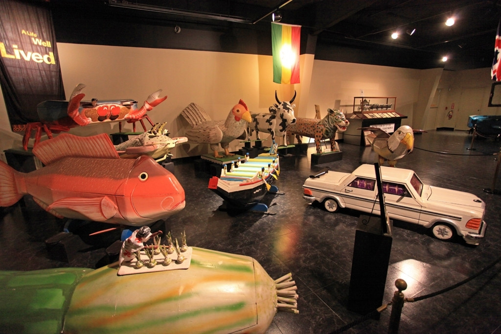 Du khách cũng có thể chiêm ngưỡng chúng khi ghé thăm Bảo tàng Lịch sử Đám tang Quốc gia tại Houston, Mỹ.