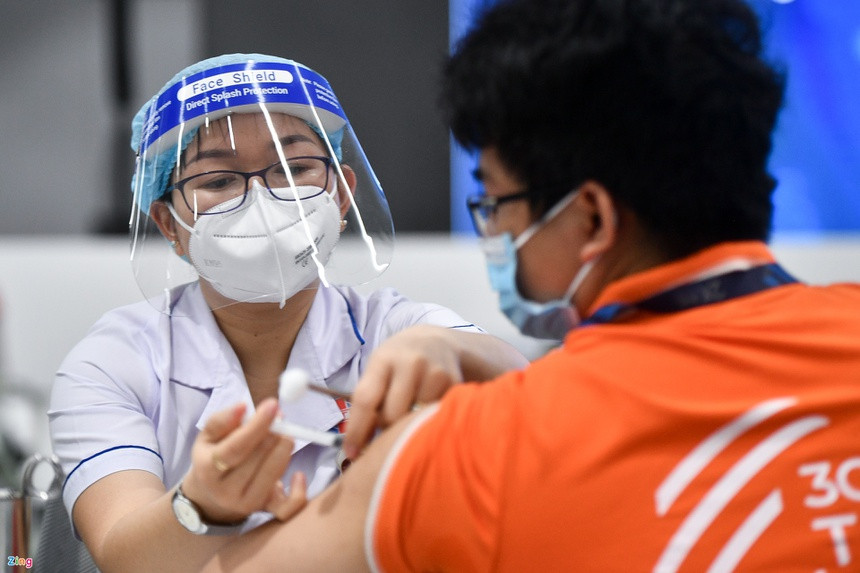 Thanh vien Hoi dong dao duc noi gi ve viec xin cap phep Nano Covax?