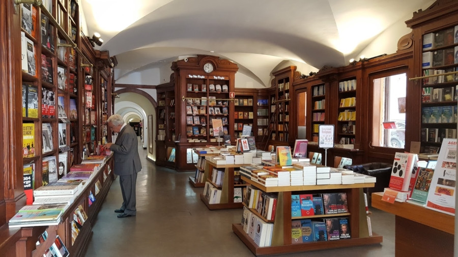 Livraria Bertrand ở Lisbon là hiệu sách lâu đời nhất thế giới. Hiệu sách này được mở từ năm 1732.