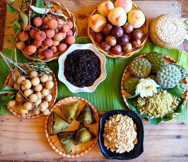 Tet Doan Ngo cung Than Tai thu nay, gia chu doi van giau co