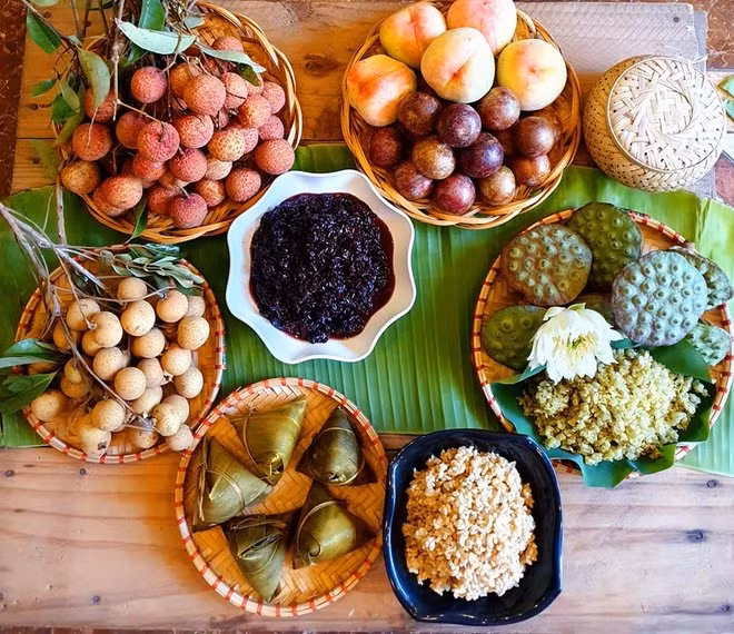 Tet Doan Ngo cung Than Tai thu nay, gia chu doi van giau co