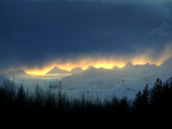 Thậm chí, người ngoài hành tinh cũng bị nghi ngờ có khả năng gây ra những vụ mất tích bí ẩn khó giải trên. Tuy nhiên, các nhà điều tra chưa tìm được bằng chứng để chứng minh những giả thuyết này là chính xác.