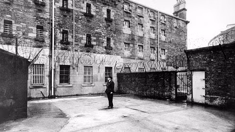 Tội ác của Mary kéo dài thêm khi bà quyết định làm giúp việc cho người đàn ông góa vợ James Robinson ở Sunderland vào năm 1866.