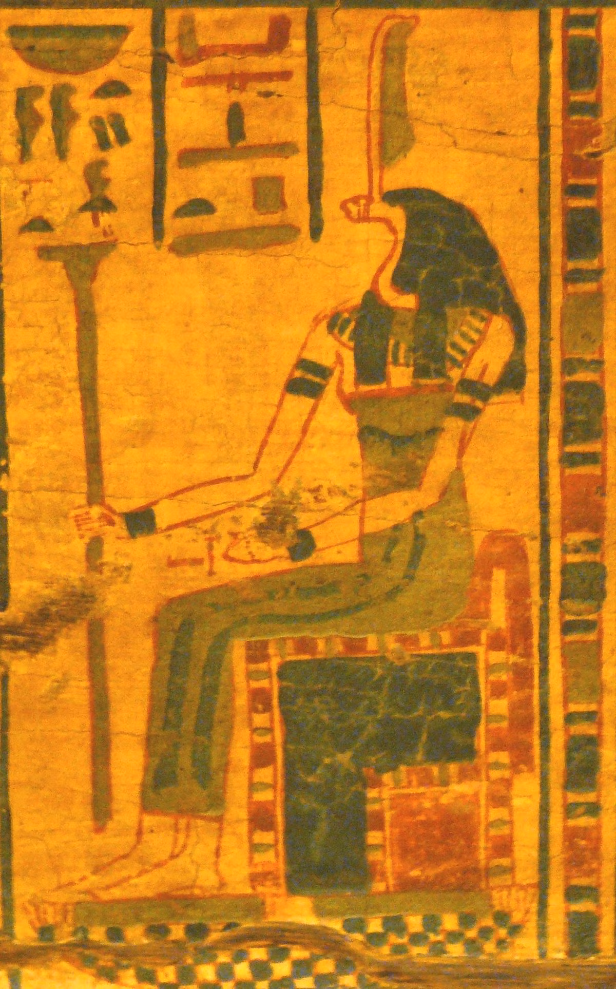 Theo các ghi chép, nữ thần Renenutet của người Ai Cập thời cổ đại mang hình hài của một phụ nữ đội vương miện và có đầu rắn.