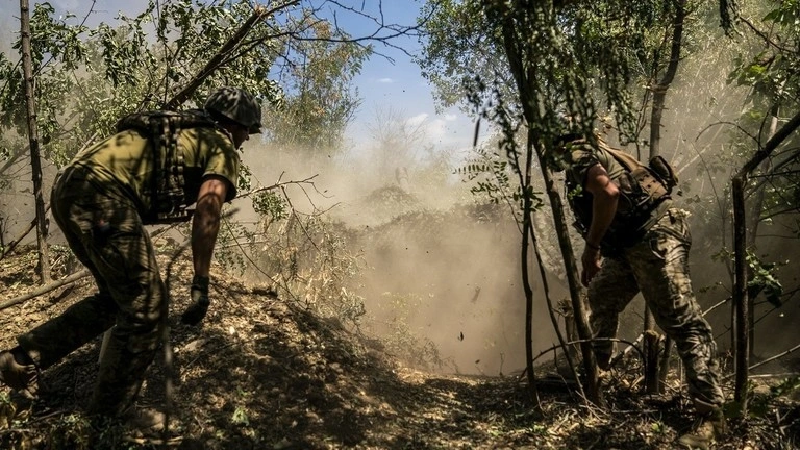 Sự tham gia của 10.000 binh sĩ Triều Tiên sẽ giúp Nga xoay chuyển tình hình tại Kursk, vì Triều Tiên đã cử đến những đơn vị đặc nhiệm được huấn luyện kỹ lưỡng, với các binh sĩ trẻ tuổi và có thể lực tốt hơn nhiều so với các lực lượng tuyến hai và tân binh là tù nhân mà Nga chủ yếu sử dụng tại Kursk. Ảnh: RT.