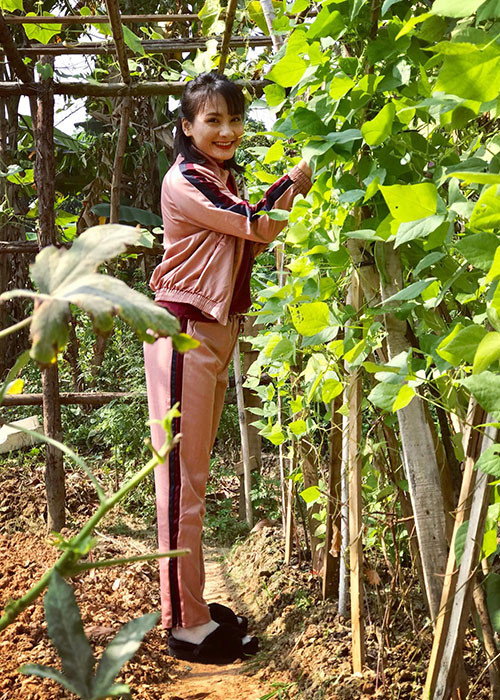 Bảo Thanh khoe khu vườn xanh mướt của mình ở Bắc Giang.