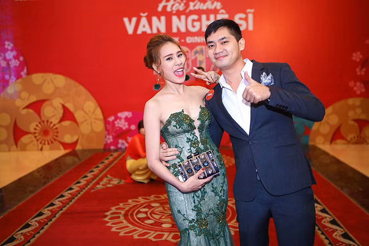 Hình ảnh Minh Luân và Hồ Bích Trâm thân mật tại một sự kiện tháng 1/2017. Ảnh: Xe và thể thao