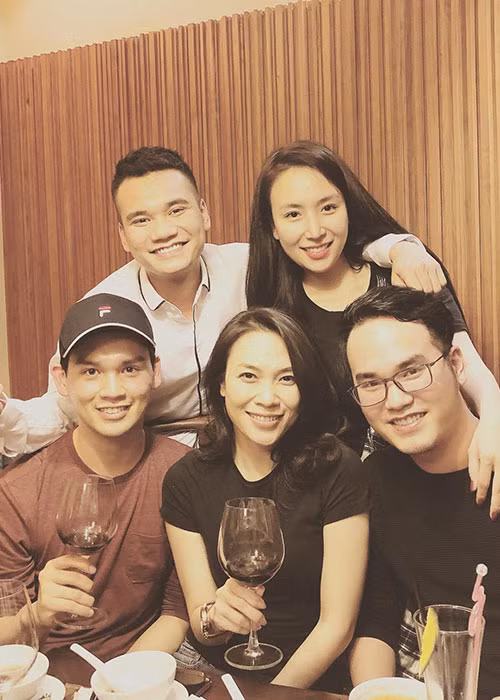 Mỹ Tâm thân thiết với Khắc Việt, Khắc Hưng và Nguyễn Trần Trung Quân.