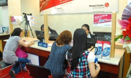 Giao dịch tại DongA bank. (Nguồn: DongA Bank)