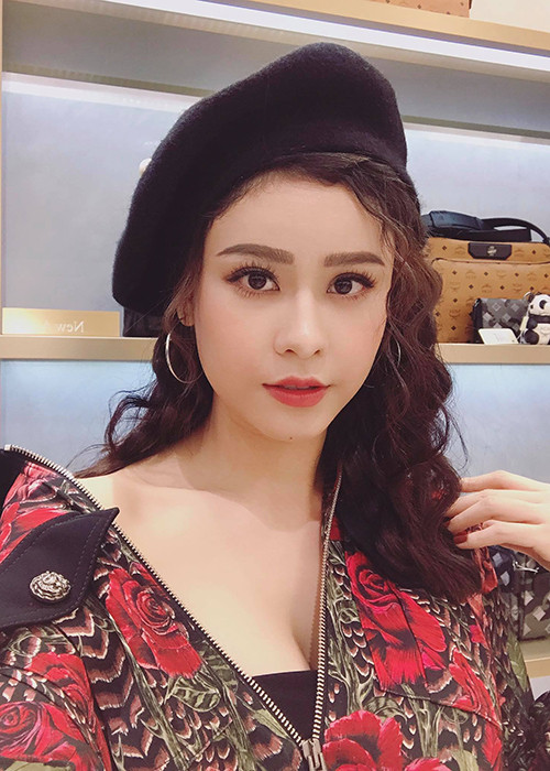 Trước khi thực hiện loạt phẫu thuật thẩm mỹ, Trương Quỳnh Anh đã hỏi ý kiến của chồng và anh hoàn toàn đồng ý.