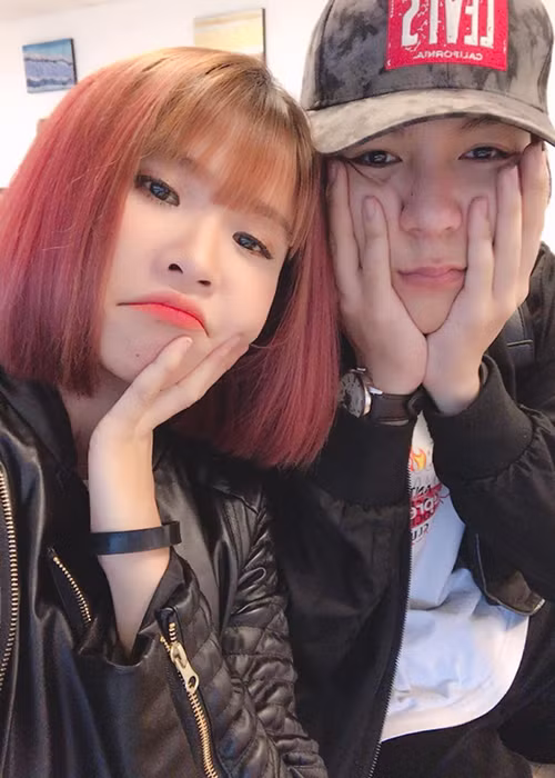 Từ Maldives, đôi vợ chồng son của làng giải trí Việt liên tục cập nhật hình ảnh bên nhau trong chuyến trăng mật.